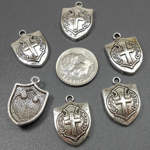 8pcs Cross Shield Charms, jewelry making supplies‎ - Picture 2 of 3